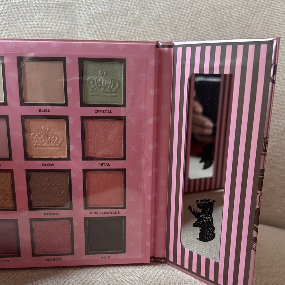 Juicy Couture Multi Color Eyeshadow Palette. NIB - Picture 7 of 14